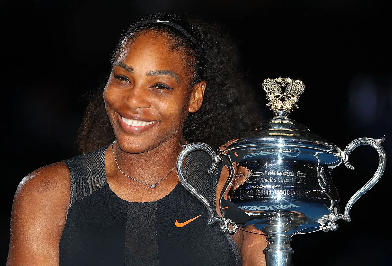 Serena Williams là tay vợt số 1 thế giới chuyên nghiệp vào tháng 10/1995