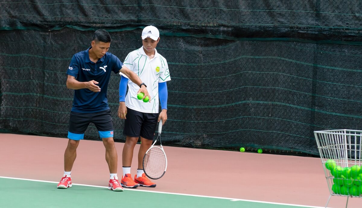 Đào tạo chơi Tennis 1-1 tại VNTA Academy sẽ giúp học viên nâng cao kỹ năng chơi Tennis nhanh hơn