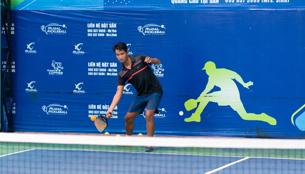 Hiên nay, pickleball đã trở thành môn thể thao thân thiện với mọi lứa tuổi (bất kỳ ai từ 8 đến 80 tuổi) đều có thể yêu thích.