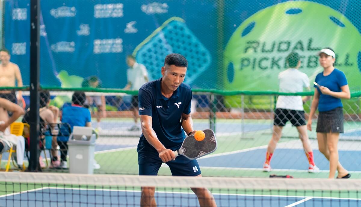 Tham giá các lớp dạy Pickleball uy tín như Học Viện VNTA Academy