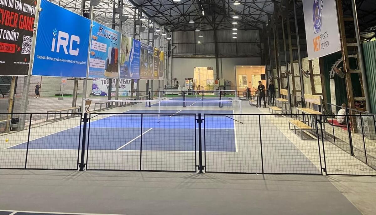 3 sân Net Sport Center 18 Tam Trinh