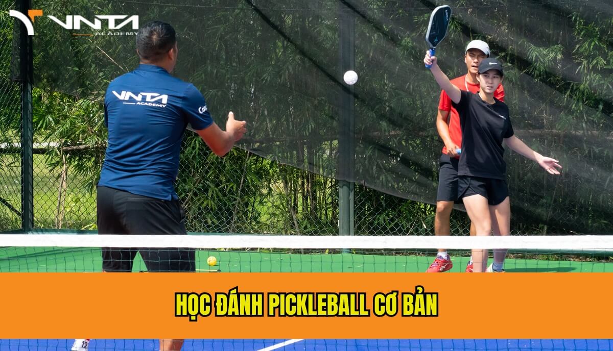 Lớp dạy Pickleball cơ bản tại VNTA Academy về luật pickleball