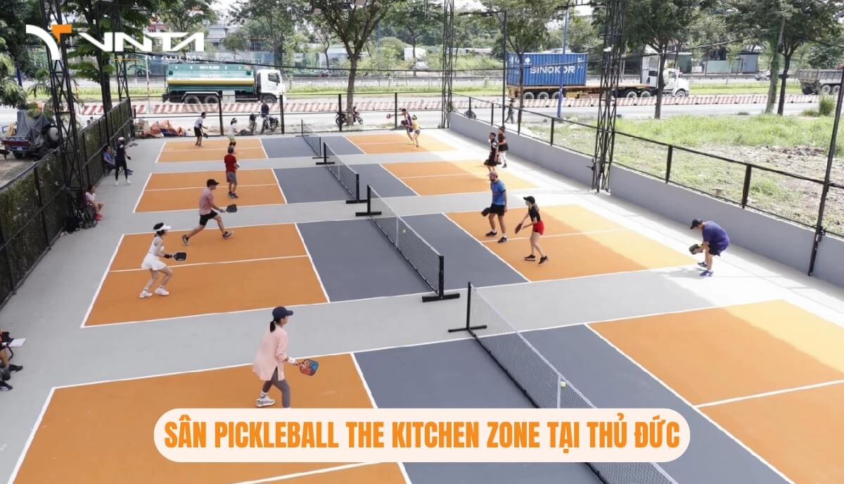 Học Pickleball Ở Đâu Tại Thủ Đức? Sân Pickleball The Kitchen Zone