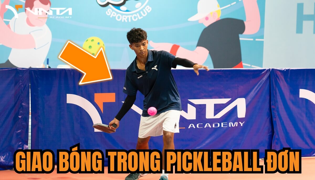 Sự Khác Nhau Giữa Pickleball Đơn Và Pickleball Đôi: Vị trí giao bóng pickleball đơn