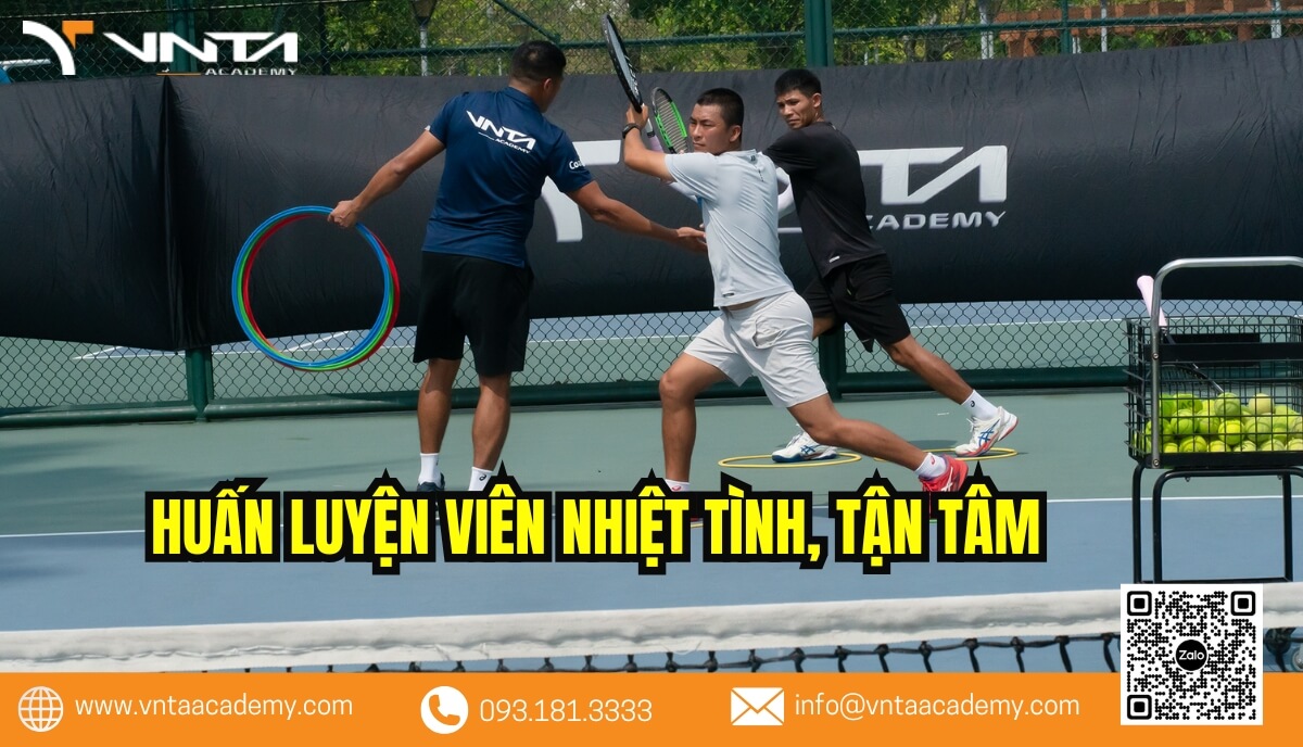 Đội ngũ huấn luyện viên tại VNTA Academy sở hữu nhiều năm kinh nghiệm trong giảng dạy Tennis