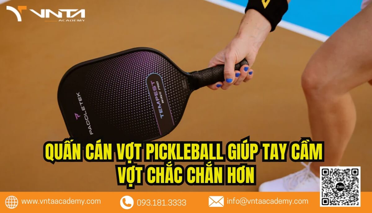 Bề mặt dính của tay cầm vợt Pickleball giúp bạn cầm vợt chắc chắn, dễ dàng kiểm soát và thực hiện cú đánh chính xác hơn.